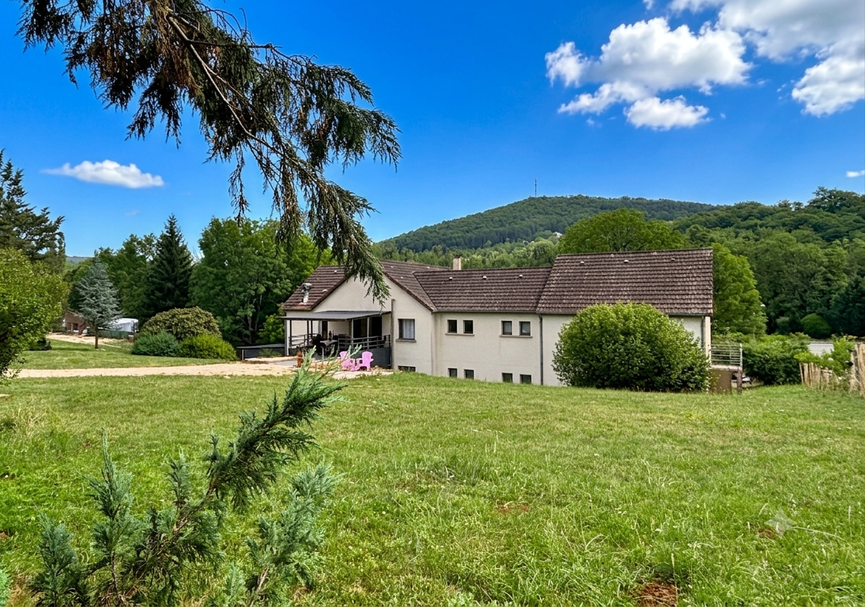 A VENDRE BELLE PROPRIETE COEUR VALLEE DE L'OUCHE