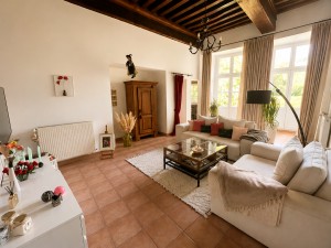 A VENDRE BEIRE LE CHATEL  (20 MINUTES DIJON NORD EST) 150 m2
