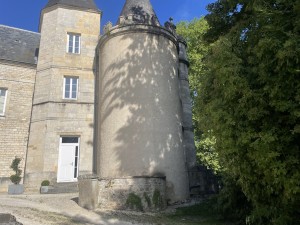 A VENDRE BEIRE LE CHATEL  (20 MINUTES DIJON NORD EST) 150 m2