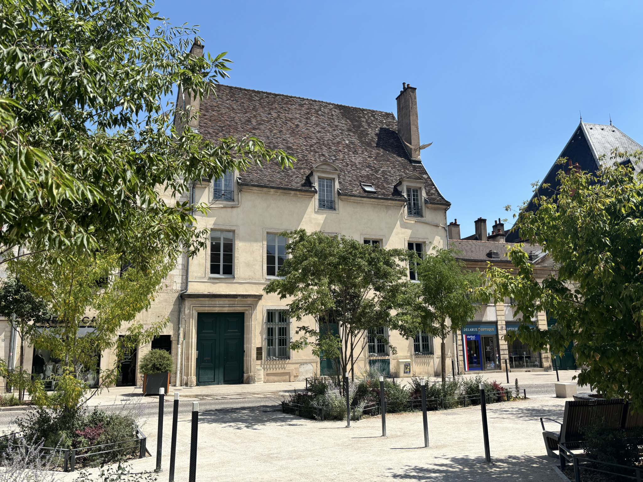 A VENDRE APPARTEMENT TYPE 6 DANS HOTEL PARTICULIER DIJON PLA