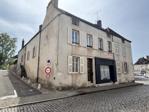 A VENDRE BEAUNE CENTRE HISTORIQUE APPARTEMENT A AMENAGER