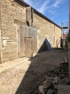 A VENDRE VIEUX CHENOVE BELLE GRANGE A RENOVER 