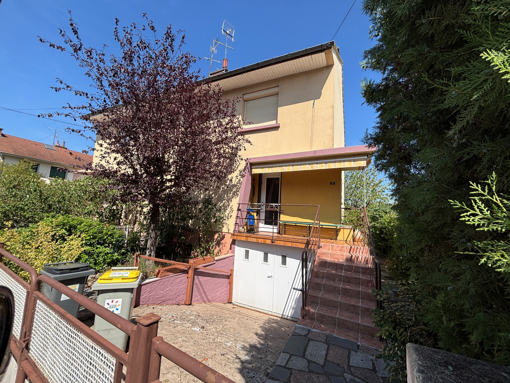 A VENDRE DIJON BOURROCHES-VALENDONS, maison de type 4 sur 27