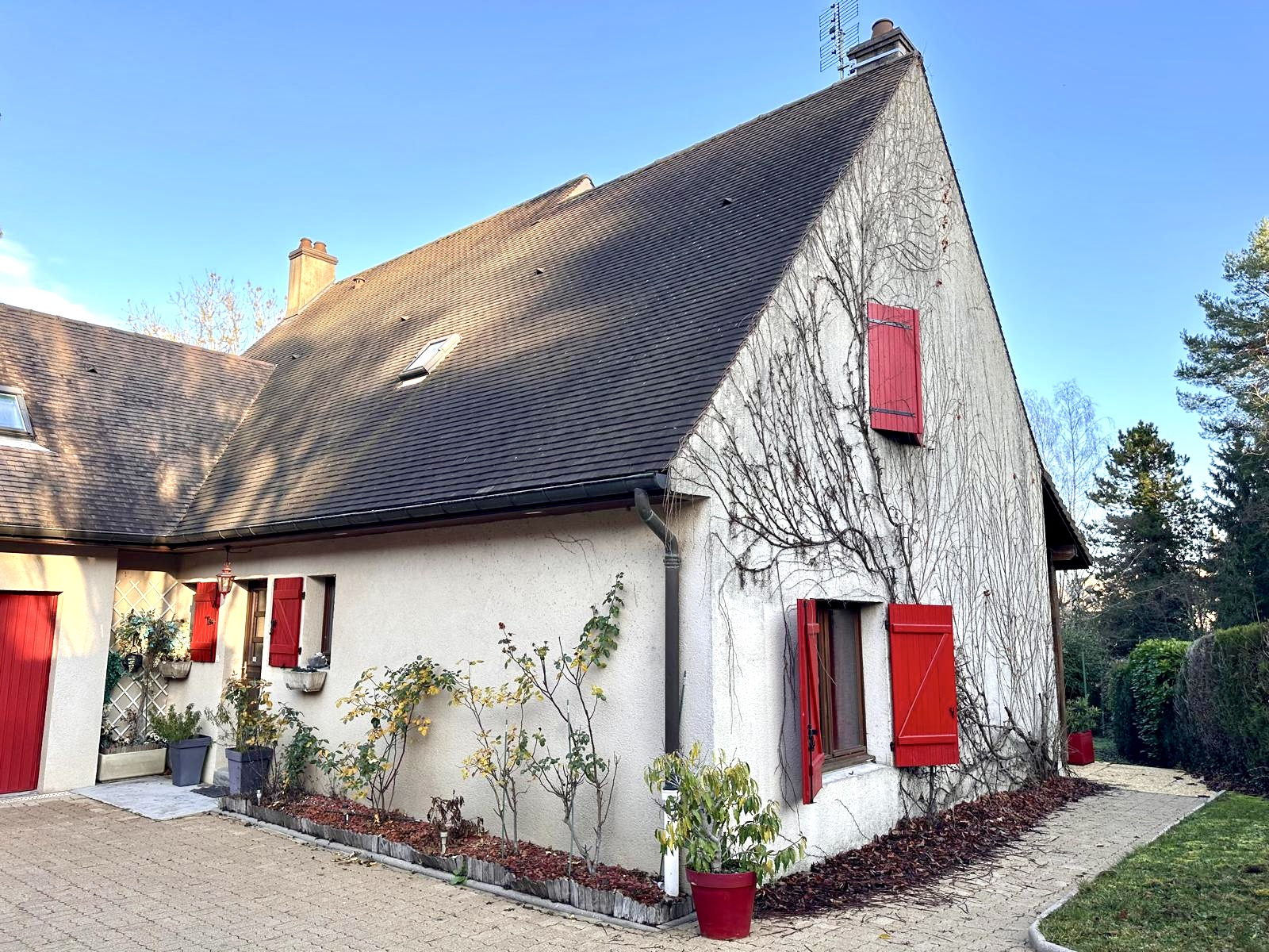A VENDRE A AUTUN MAISON DE 200m2
