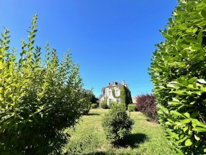 A VENDRE PROPRIETE DE 211M2 à IVRY EN MONTAGNE VAL-MONT 25 K