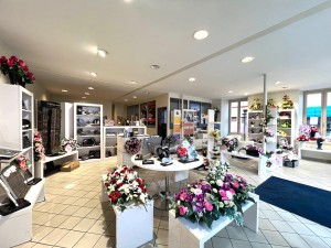 A VENDRE AUXONNE LOCAL COMMERCIAL AVEC APPARTEMENT