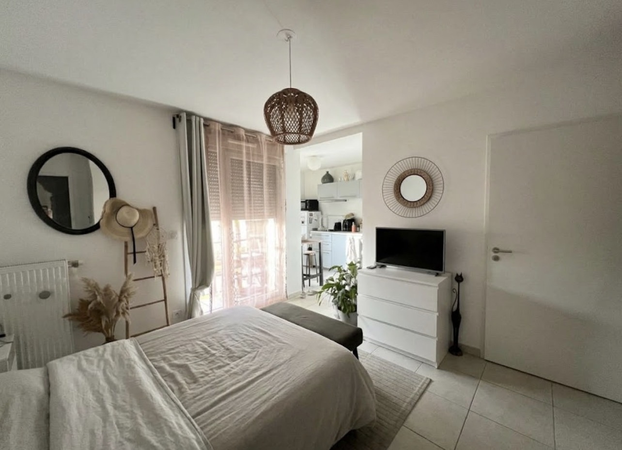A VENDRE DIJON SUD STUDIO DE 26,30M2 AVEC GARAGE - QUARTIER