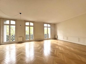 A VENDRE APPARTEMENT T5 BD SAINT-MICHEL PARIS/ FOR SALE PARI