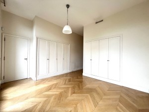 A VENDRE APPARTEMENT T5 BD SAINT-MICHEL PARIS/ FOR SALE PARI