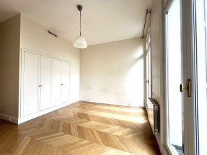 A VENDRE APPARTEMENT T5 BD SAINT-MICHEL PARIS/ FOR SALE PARI