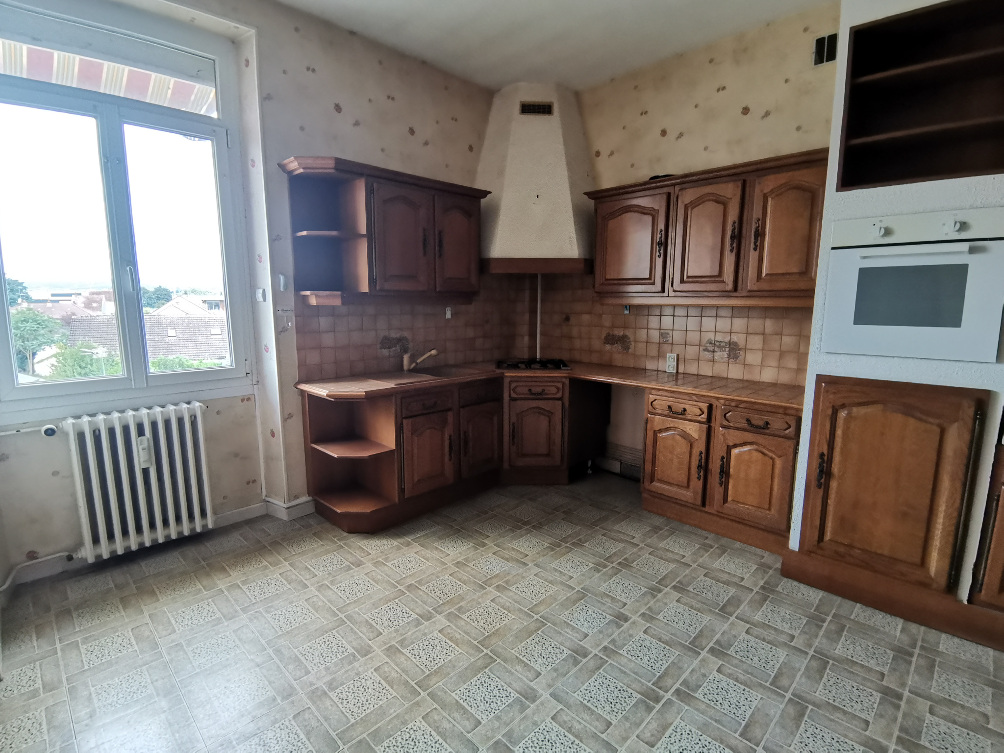 A VENDRE - DIJON SUD - Appartement  T 3 avec balcon.