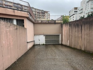 A VENDRE DIJON Prox Cité de la Gastronomie Garage pour une v